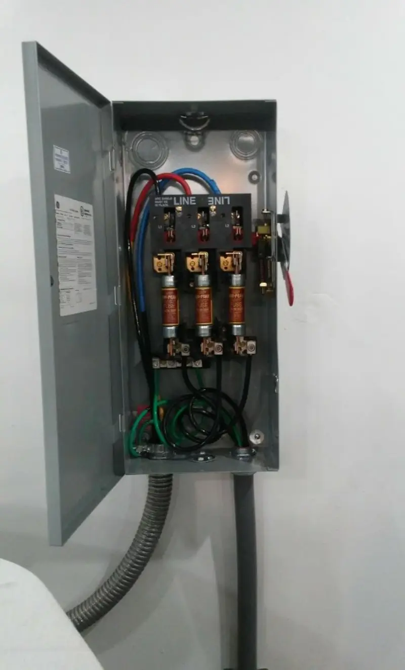 Three-phase disconnect switch installed for Electrical Wiring & Rewiring in Norridge